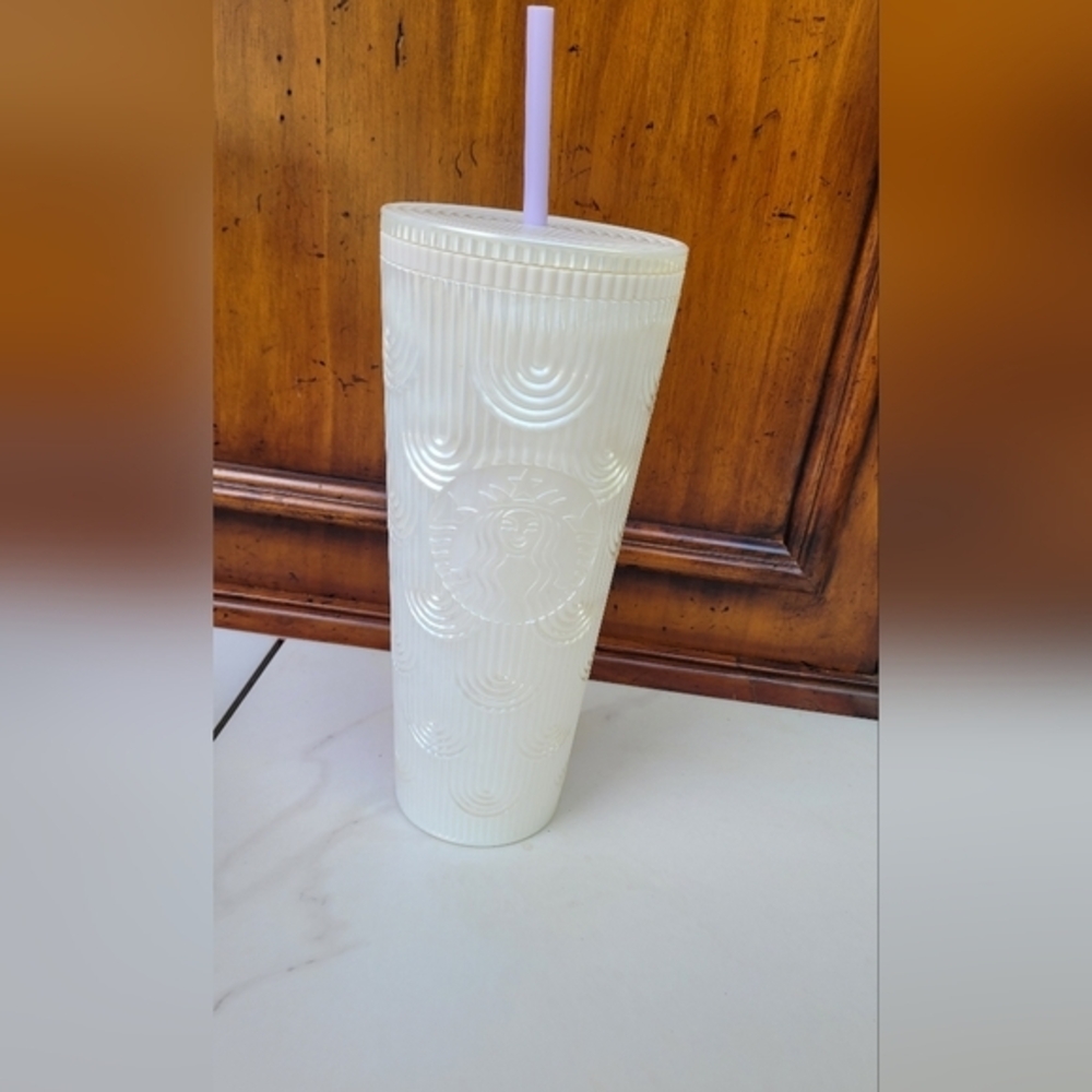 🤍NWT🤍Starbucks 2023 White Pearl Shell Core Siren Scales Cold Cup Tumbler